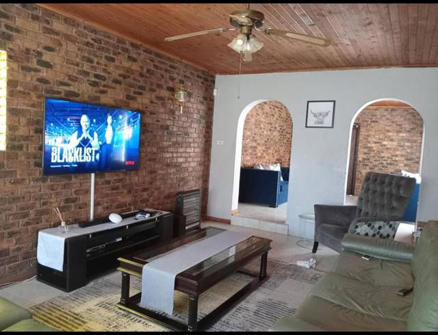 3 BEDROOM HOUSE FOR SALE IN WALDRIFT